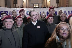 Vučić, veterani, Ćacilend