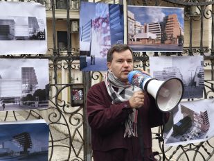 Uprkos svim pritiscima, konzervator Republičkog zavoda za zaštitu spomenika kulture Nenad Lajbenšperger i kolege neustrašivo su radili svoj posao i odbili da izbrišu Generalštab.