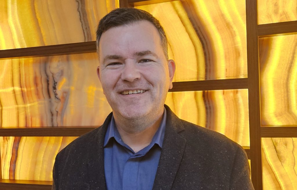 Uprkos svim pritiscima, konzervator Republičkog zavoda za zaštitu spomenika kulture Nenad Lajbenšperger i njegove kolege neustrašivo su radili svoj posao i odbili da izbrišu Generalštab iz registra zaštićenih kulturnih dobara.