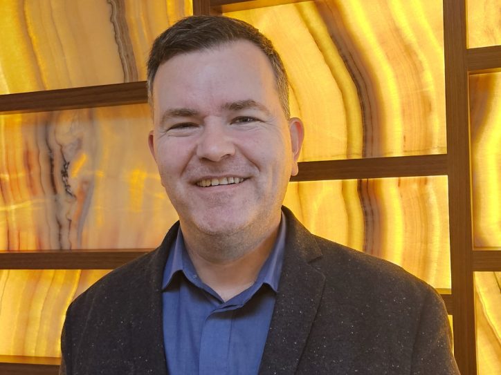 Uprkos svim pritiscima, konzervator Republičkog zavoda za zaštitu spomenika kulture Nenad Lajbenšperger i njegove kolege neustrašivo su radili svoj posao i odbili da izbrišu Generalštab iz registra zaštićenih kulturnih dobara.