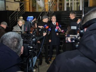 Nikola Selaković i Vladimir Đukanović pred Tužilaštvom za organizovani klriminal uz prisustvi režimskih TV ekipa