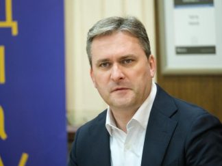 „Oni nisu samo organizovana kriminalna grupa, oni su autoimuno oboljenje u Srbiji“, rekao je ministar kulture Nikola Selaković nakon saslušanja u TOK-u.
