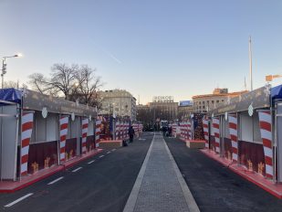 Štandovi novogodišnjeg bazara