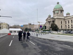 Plato ispred Skupštine Srbije