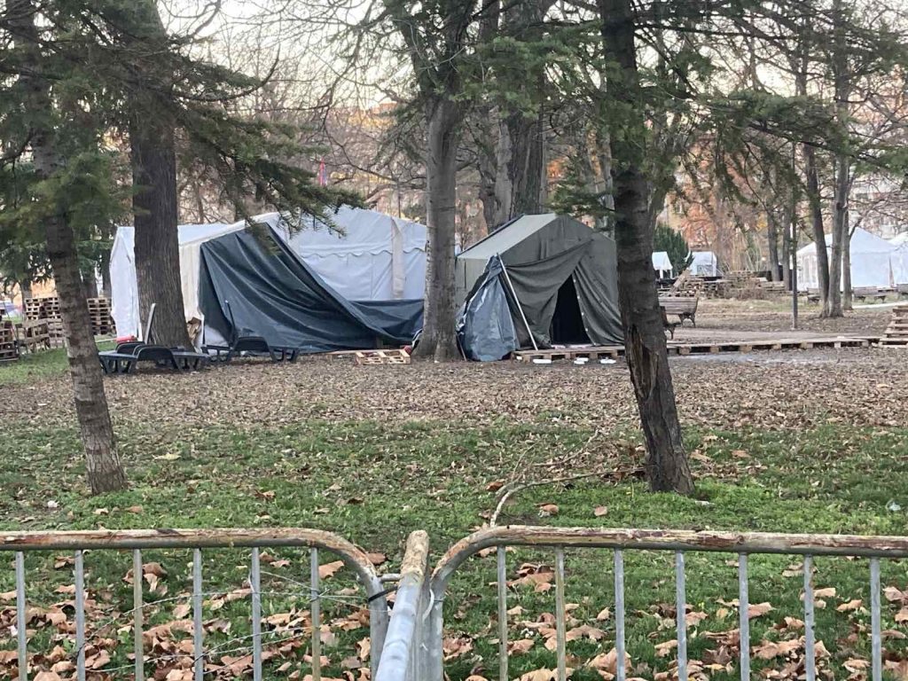 Šatori u Pionirskom parku