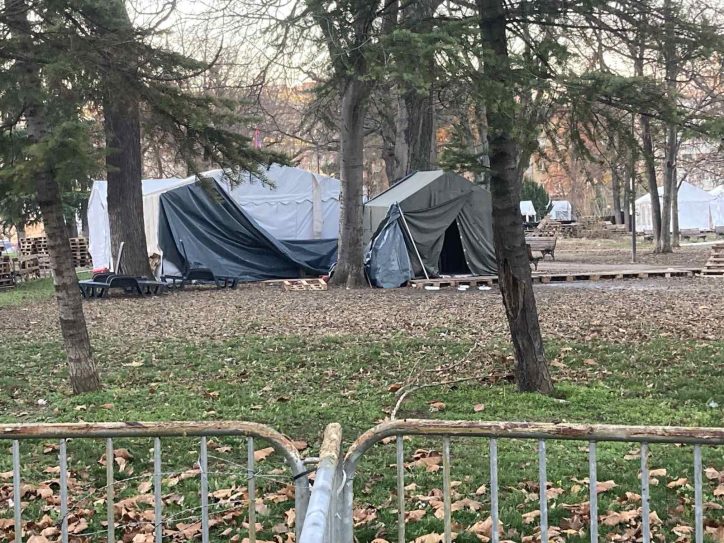 Šatori u Pionirskom parku