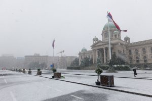 Sneg je pokrio zgradu Skupštine Srbije
