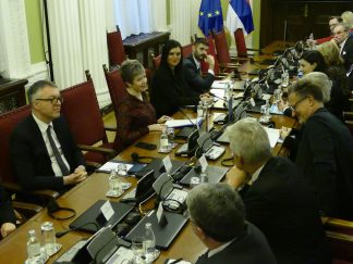 Delagacija EU s predstavnicia vlasti