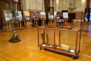 Fotografije i artefakti logora Jasenovac u Skupštini Srbiji