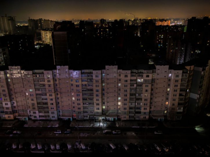 Kijev u mraku. Višespratnice sa mračnim prozorima