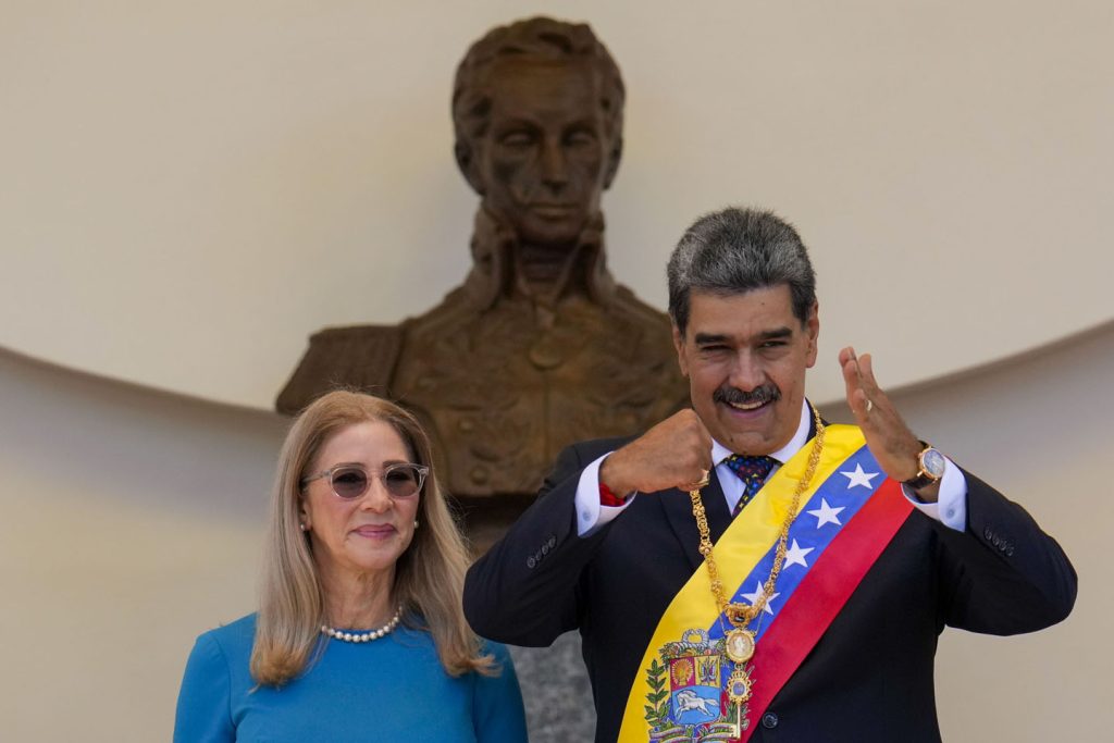 Silija Flores i Nikolas Maduro