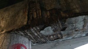 Pukotine na konstrukciji na Autokomandi