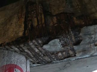 Pukotine na konstrukciji na Autokomandi