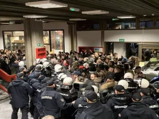 Policijska intervencija protiv studenata