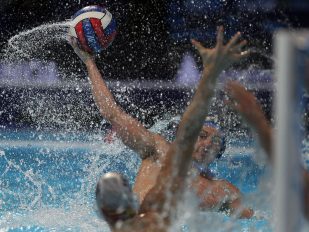 vaterpolisti u bazenu