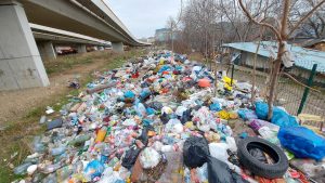 Pazi, snima se: Leskovac snima kamerama ljude bacaju đubre i prave divlje deponije