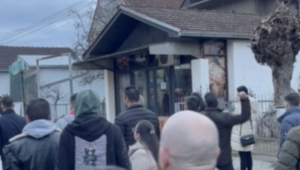 Surdulica, protest ispred pekare