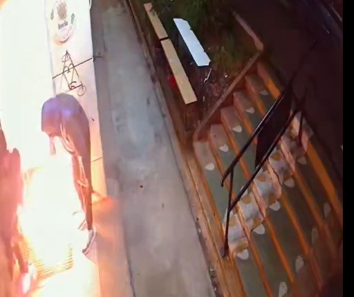 Piromani pale cvećaru