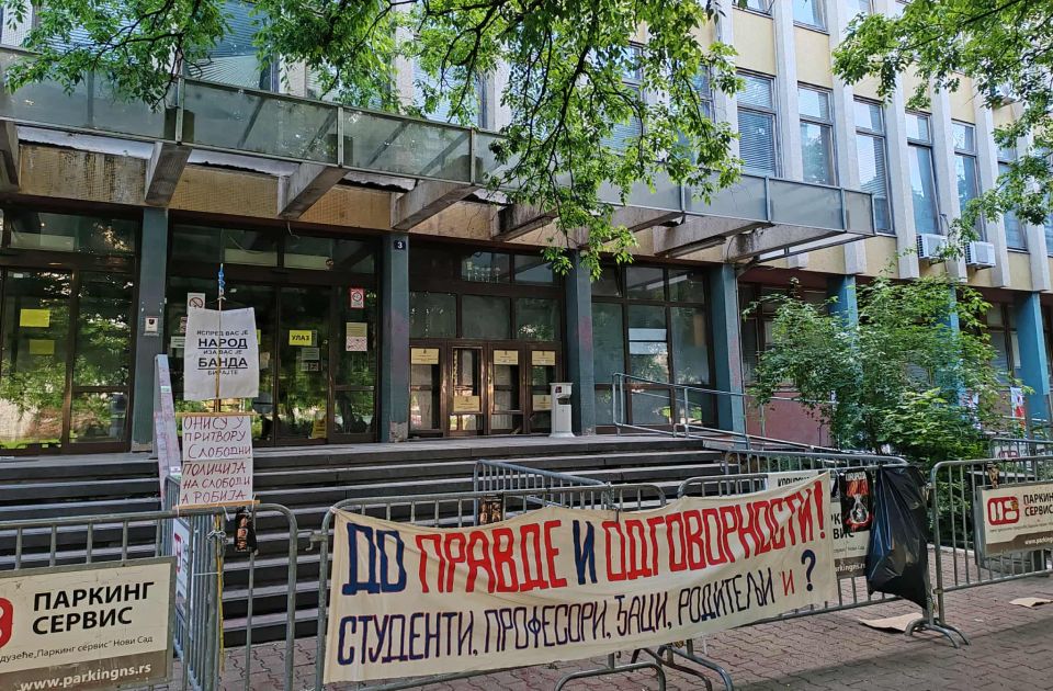 Studentska blokada suda u Novom Sadu