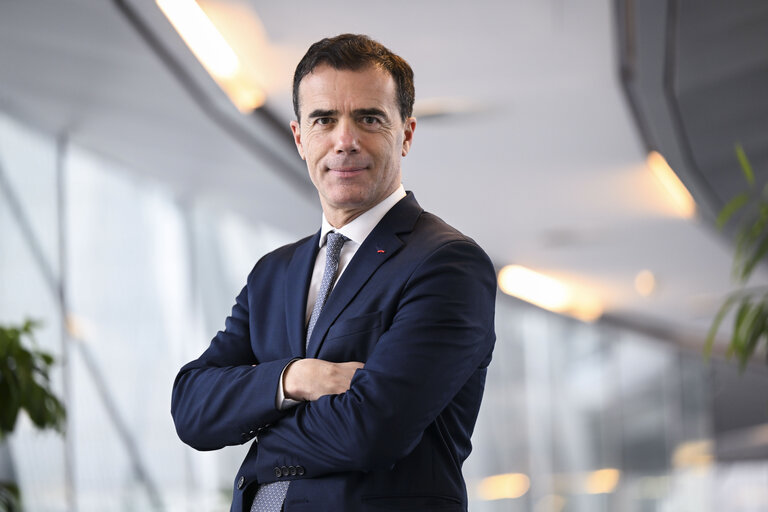 Funkcioner evropskih demokrata