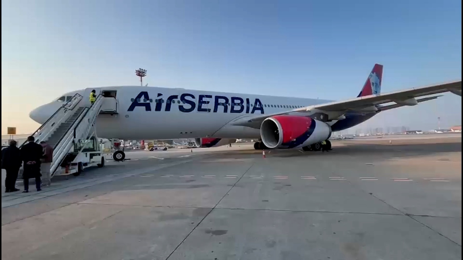 AirSerbia avion iz Dubaija