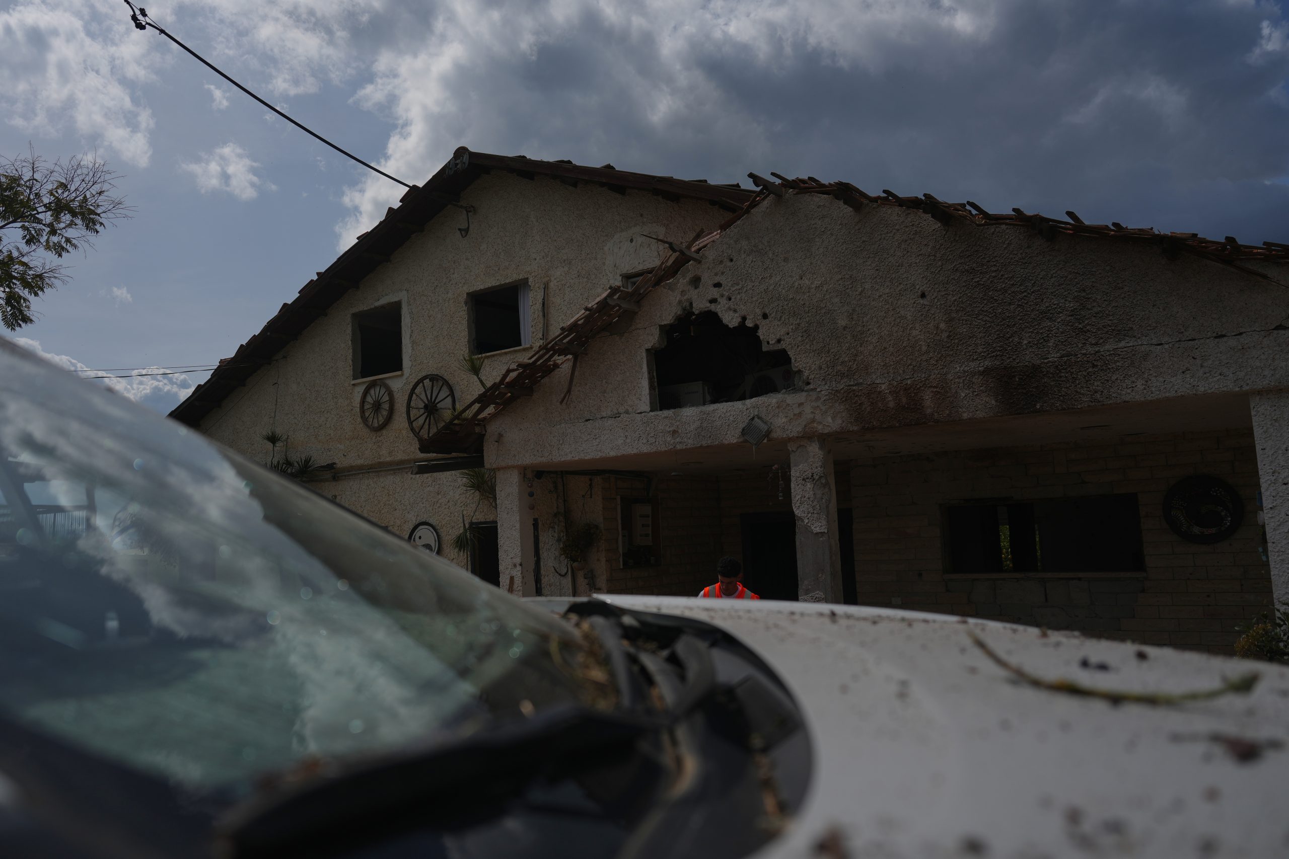 Izraelska vojska je danas saopštila da je tokom dva dana pogodila više od 250 ciljeva organizacije Hezbolah u Libanu