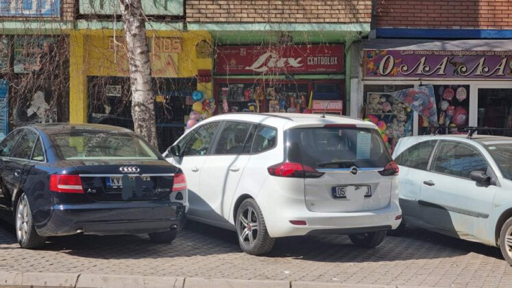 Automobili sa srpskim tablicama na Kosovu