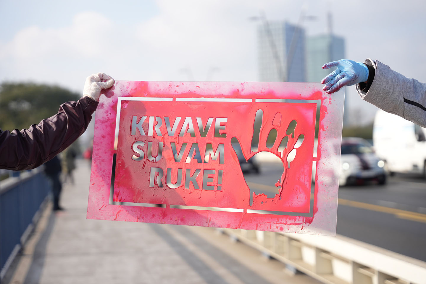 Krvave su vam ruke sablon 