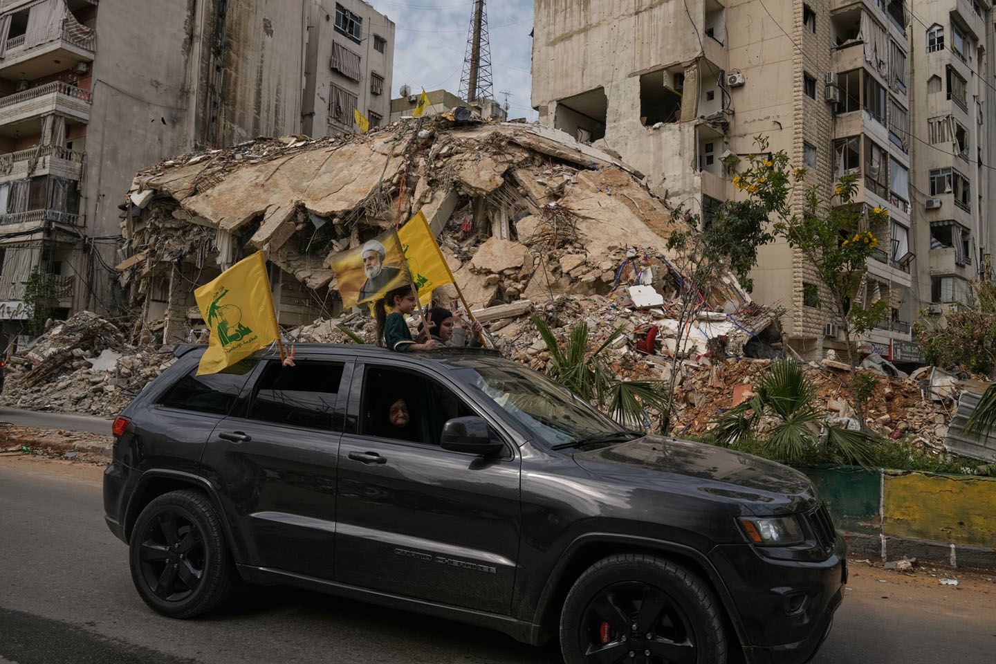 Ljudi na ulicama u Libanu slave primirje