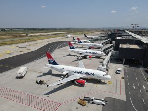 Koliko su avio karte skuplje ovog leta i koji će putnici platiti najveći ceh