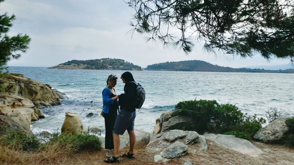 NIkolina Crnogorac sa sinom Nikolom, koji ima autizam, na primoriju