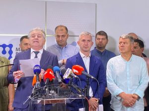 Opozicija prikuplja potpise za vanredne lokalne izbore