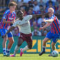 Ebereči Eze (Arsenal) protiv Kristal Palasa