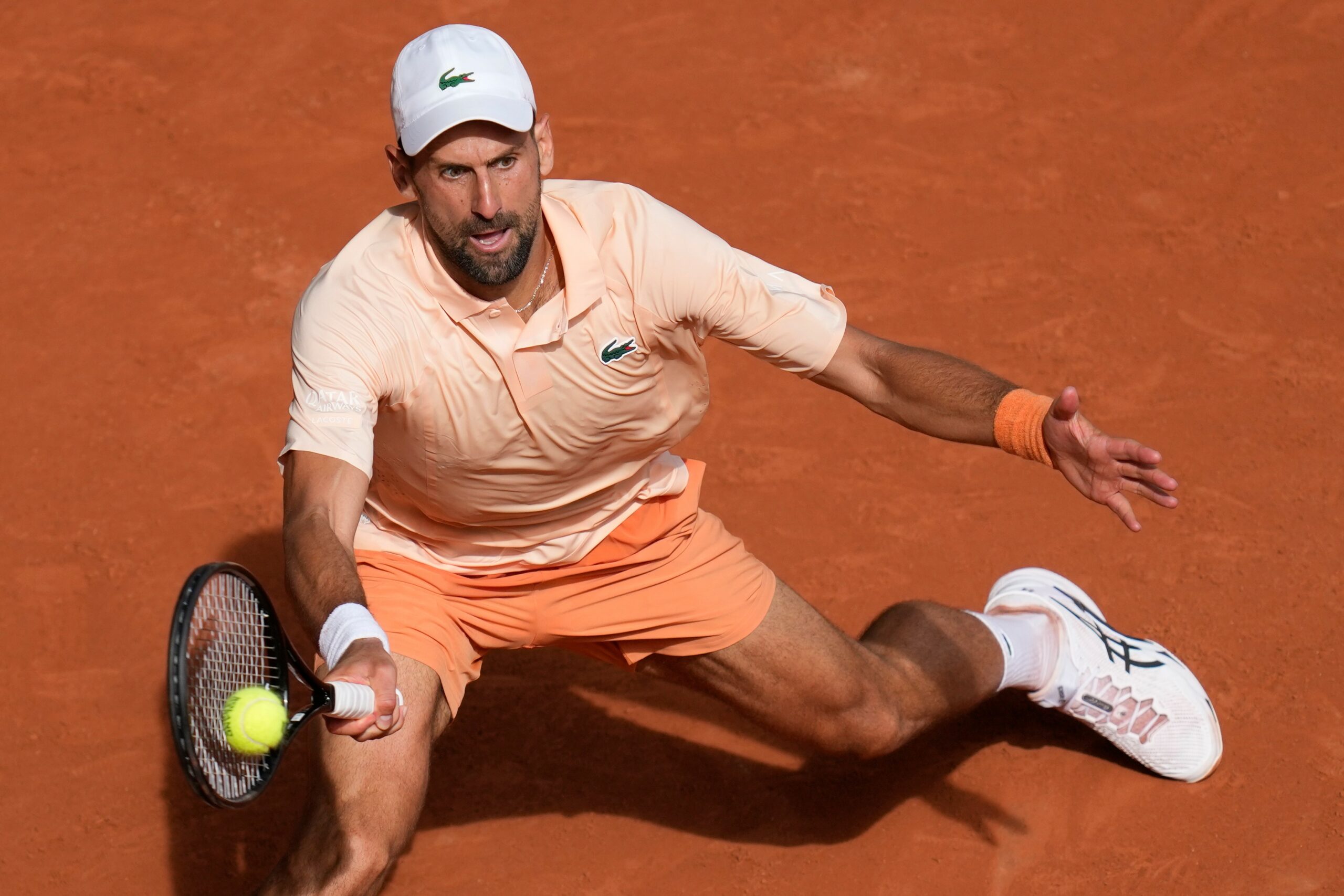 Novak Đoković riternira Fonseki u trećem kolu Rolan Garosa