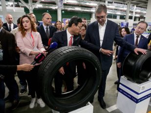Vučić na otvaranju Linglonga