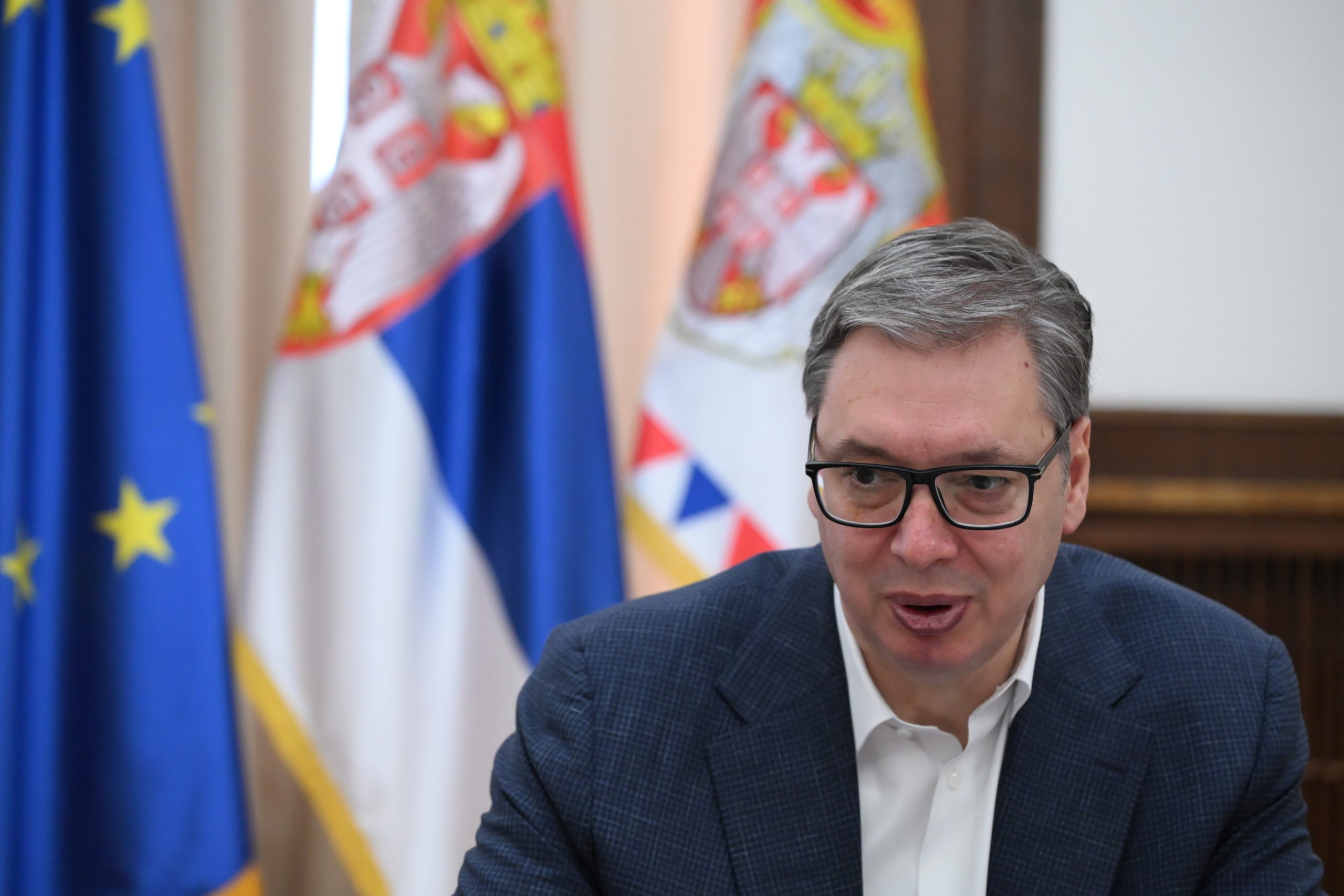 Đurđevdan došao, Vučić oteže sa odlukom o izborima