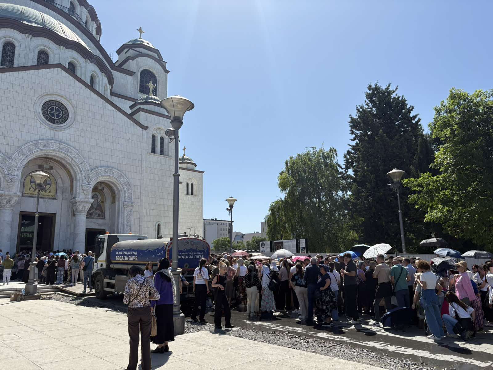 Pojas Presvete Bogorodice, redovi, hram svetog save