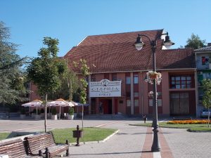 SNS blokirao Vršačko pozorište „Sterija“