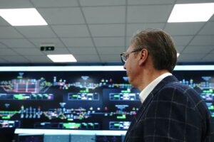 Vučić poručio da je „odzvonilo“ kradljivcima bakra i optike i najavio modernizaciju pruga