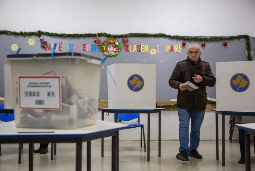 Počelo glasanje na Kosovu: Od Samoopredeljenja do Srpske lis