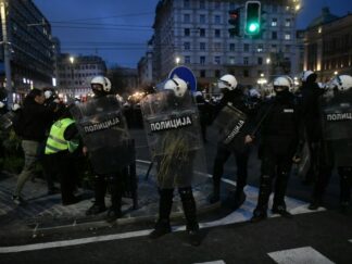 Posle protesta u Rajićevoj privedeno deset građana, među njima i dva studenta