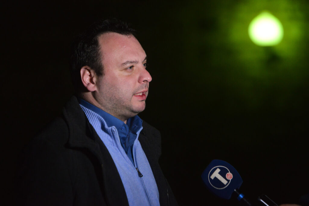 Teolog Miloš Stojković koji nje rekao da su Andrej i Anđelko Vučić obezbedili milion evra za Hilandar da bi Pojas Presvete Bogorodice došao u Beograd