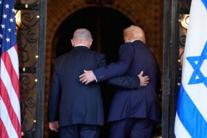 Građani Srbije bliži Iranu i Palestini nego SAD-u, Tramp bez većinske podrške