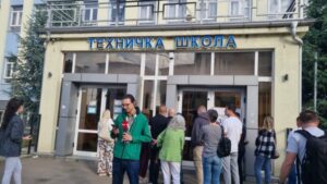 Počelo glasanje na Kosovu: Od Samoopredeljenja do Srpske liste