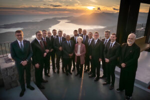 Da li će Merc, Makron i Fon der Lajen dovesti Vučića u red