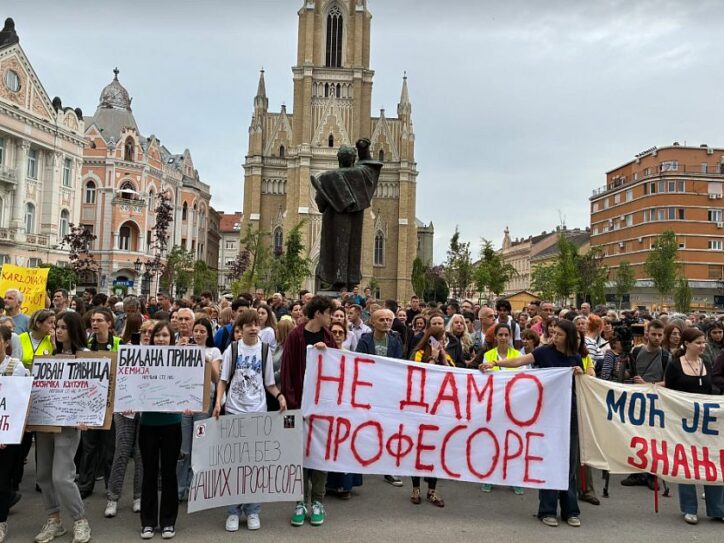 Protest đaka i roditelja Jovine gimnazije u Novom Sadu