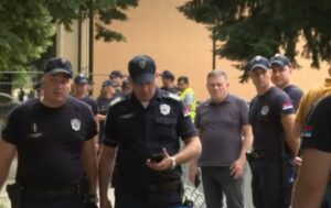 Izbor predsednika opštine u Kuli uz mnogo policije i bez „nepodobnih“ medija