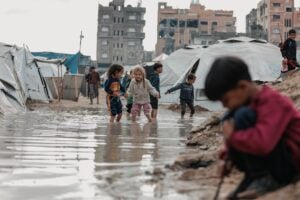 UNICEF: Klimatske promene ugrožavaju svako dete na planeti