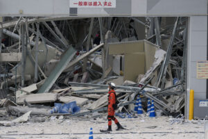Spasioci tragaju za nestalima nakon snažnog zemljotresa u Japanu
