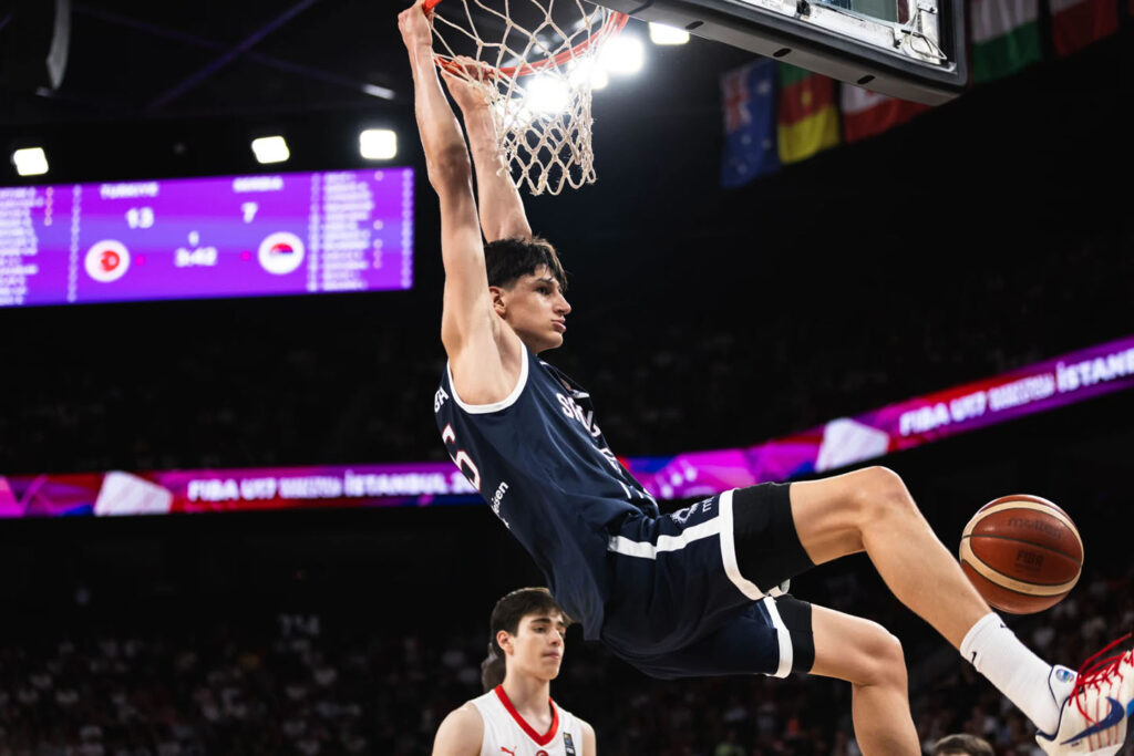 Nikola Kusturica dunks against Turkey at the World Cadet Championship